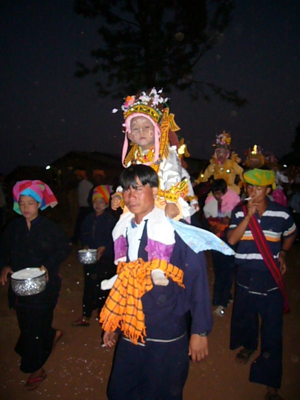 Travel - Myanmar - Kalaw Shan - Evening Procession